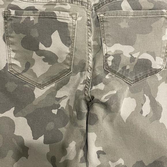 Camo Jeans - Picture 5 of 5
